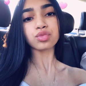 Meet your Posher, Yaritza